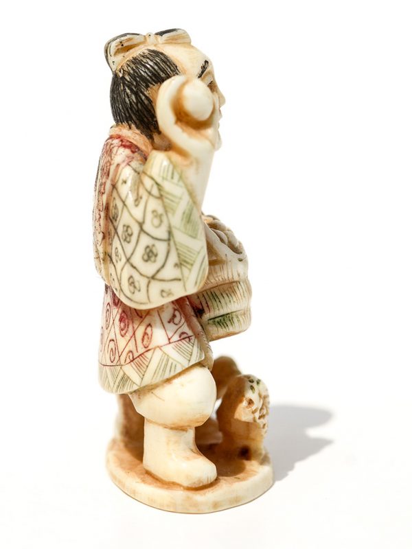 Unknown Artist - Man Selling Eggs Netsuke