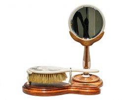 Karen Reno Scrimshaw - Scrimshaw Collector