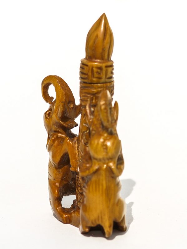 Unknown Carver - Carved Ivory Snuff Bottle