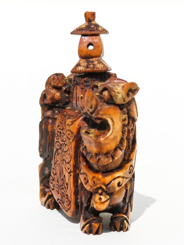 Unknown Carver - Carved Ivory Snuff Bottle