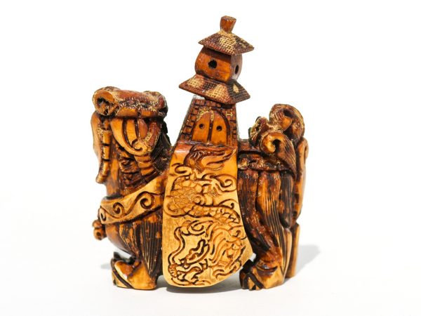 Unknown Carver - Carved Ivory Snuff Bottle