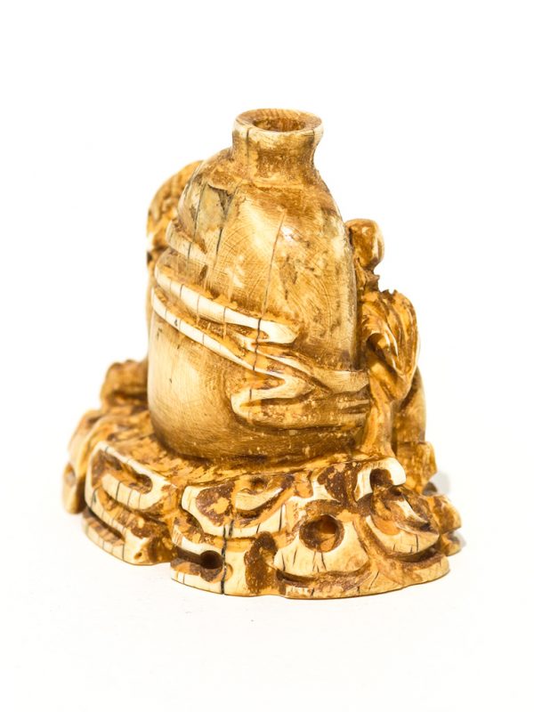 Unknown Carver - Carved Ivory Snuff Bottle