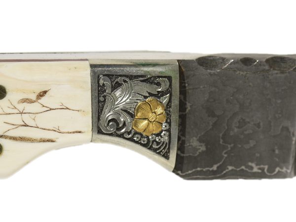 Roni Dietrich Scrimshaw -Cardinal Scrimshaw Custom Knife