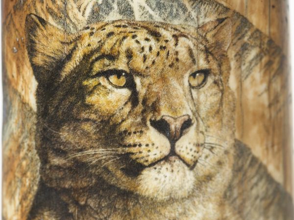 Orana Tahl Scrimshaw - Snow Leopard