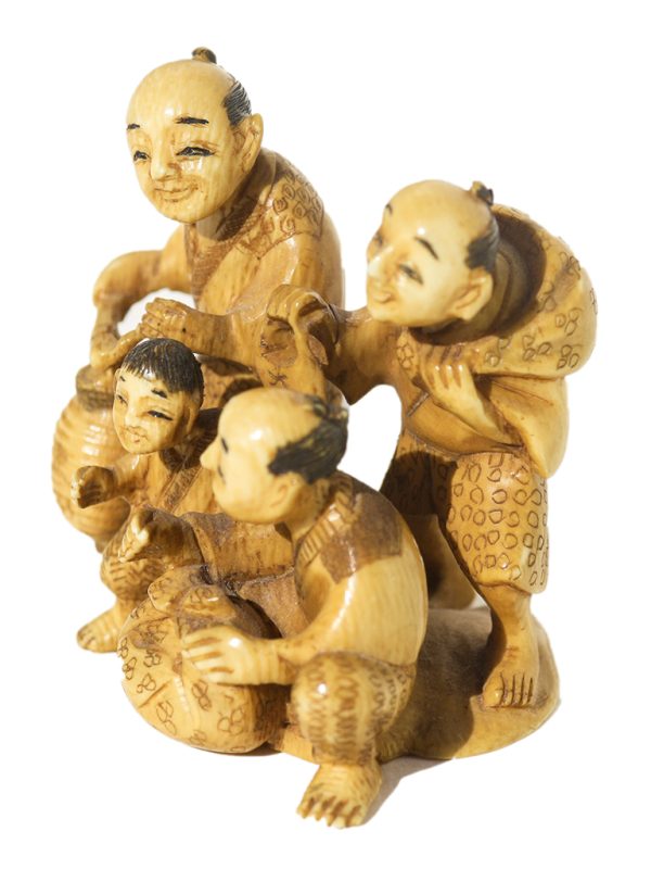 Unknown Carver - Masterfully Carved Netsuke