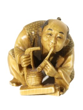 Unknown Carver - Masterfully Carved Netsuke
