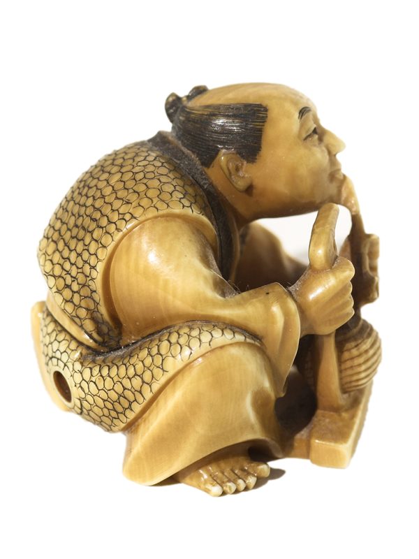 Unknown Carver - Masterfully Carved Netsuke