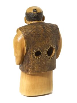 Unknown Carver - Masterfully Carved Netsuke