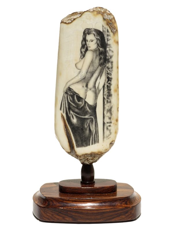 Karen Reno Scrimshaw - Come Hither Look