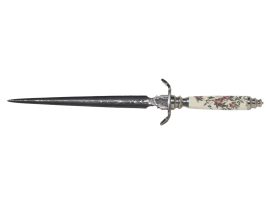 Unknown Artist - Charming Scrimshaw Letter Opener